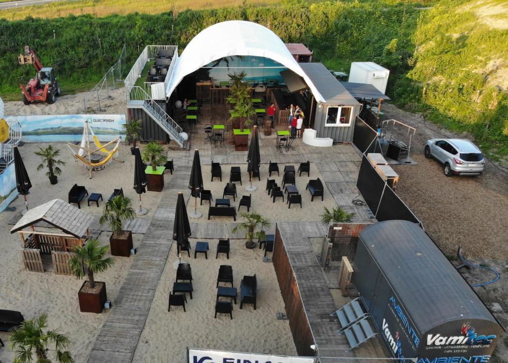 Zomer bar te koop, Ophalen