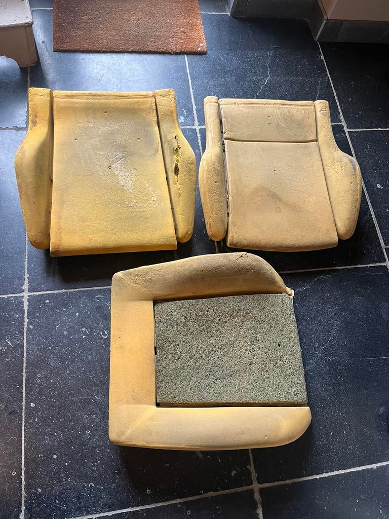 MOUSSES / REMBOURRAGE / GARNISSAGE SIEGES GOLF  GTI, Autos : Pièces & Accessoires, Habitacle & Garnissage, Enlèvement ou Envoi