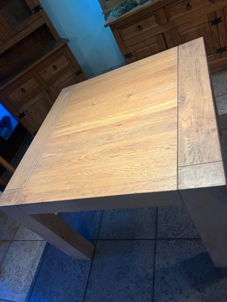 Mooie vierkante robuuste tafel hout, Ophalen, Zo goed als nieuw, Vijf personen of meer, 100 tot 150 cm