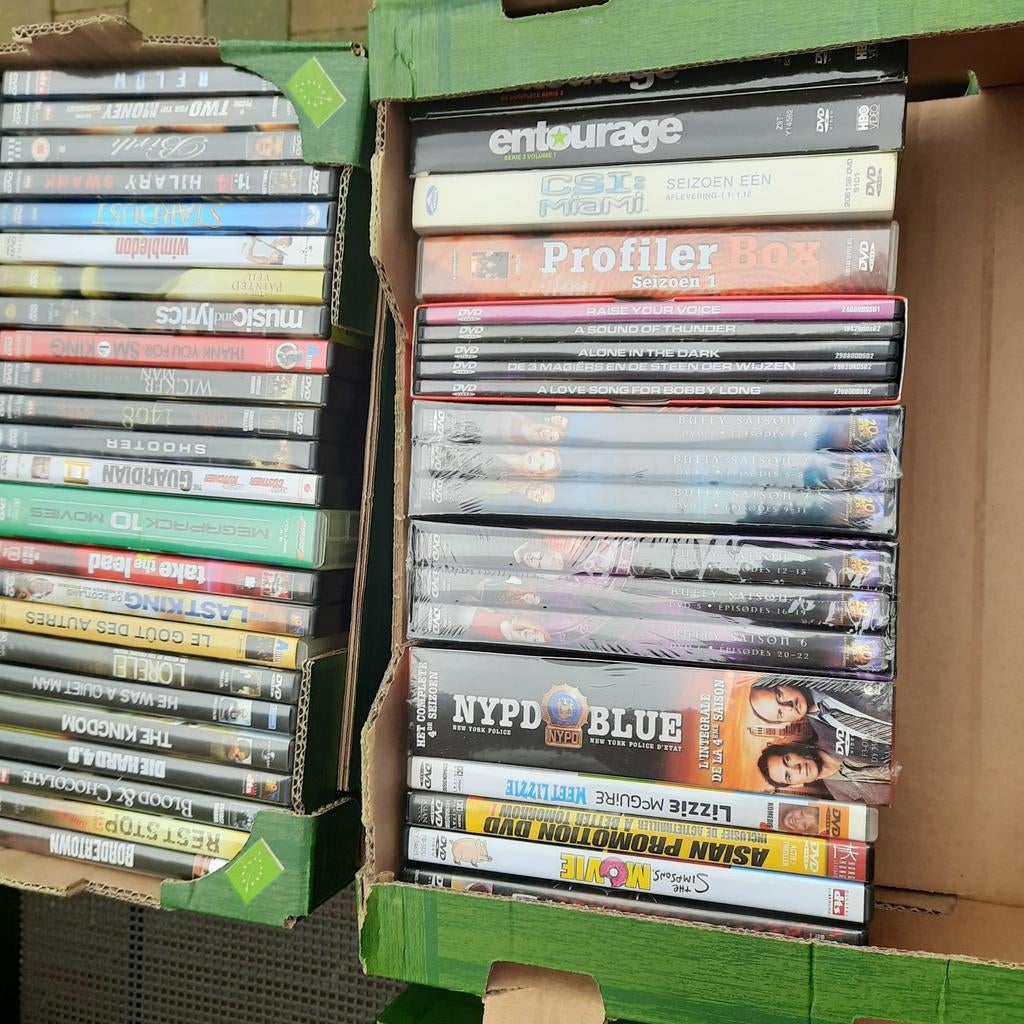 DVD : COLLECTION de DVD 1.015  pièces. A CHOISIR., CD & DVD, DVD | Autres DVD, Tous les âges, Enlèvement, Neuf, dans son emballage