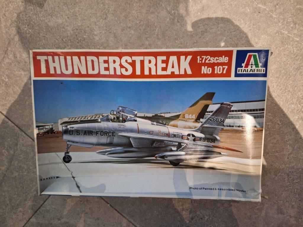 Italeri Thunderstreak, Hobby & Loisirs créatifs, Modélisme | Avions & Hélicoptères, Enlèvement, Italeri