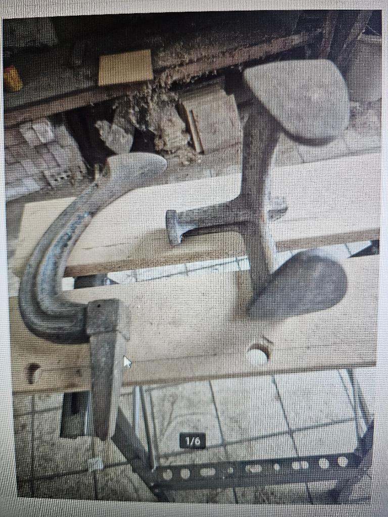 Pieds de cordonnier anciens, Enlèvement