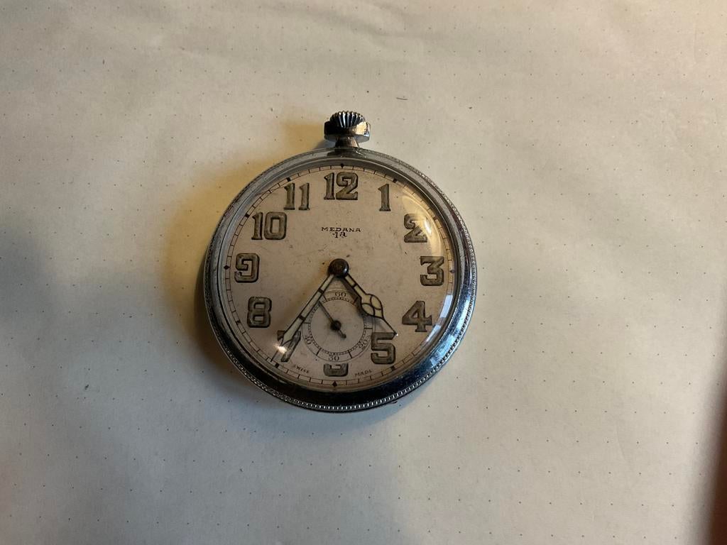 Montre de poche MEDANA 1a fabriquée en Suisse, Bijoux, Sacs & Beauté, Montres | Anciennes | Antiquités, Enlèvement ou Envoi, Montre de poche