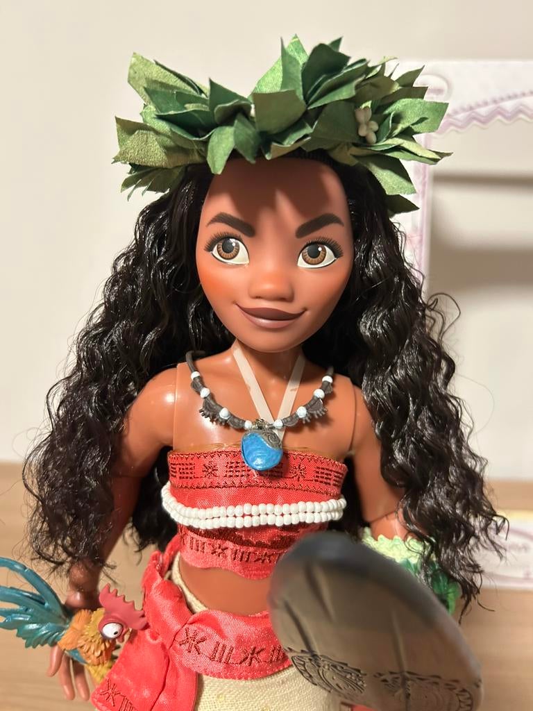 Disney limited edition doll Moana 17’’, Verzamelen, Poppen, Ophalen, Gebruikt, Pop