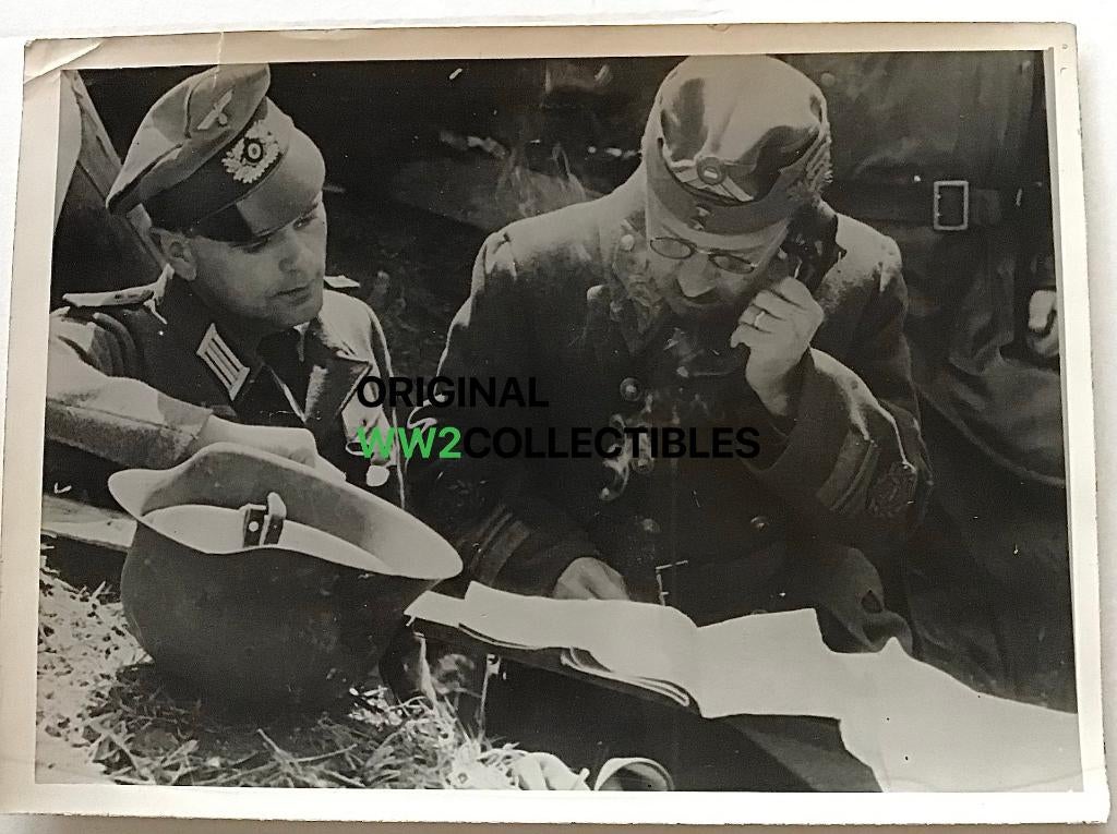 WOII Foto: Duitse & Hongaarse Commandanten!, Verzenden, Overige soorten, Foto of Poster