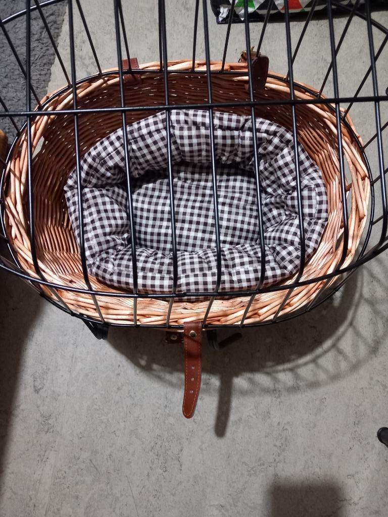 Panier de vélo en osier pour petit chien ou chiot (max 5 kg), Vélos & Vélomoteurs, Accessoires vélo | Paniers de vélo, Neuf, Panier de vélo