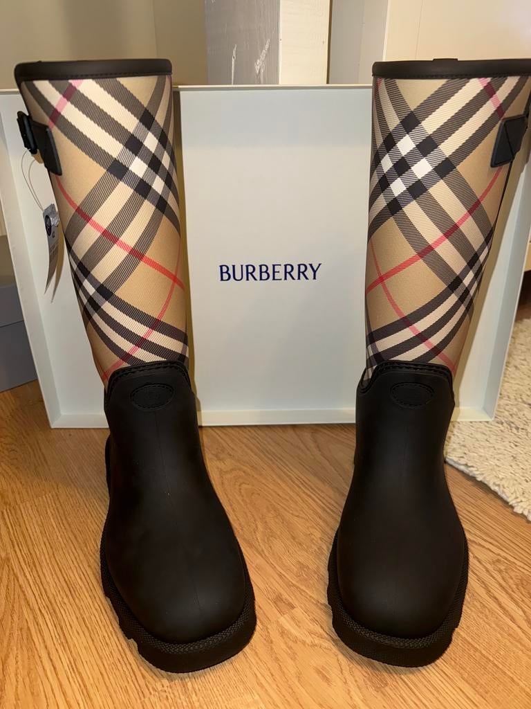 Burberry unisex laarzen, Kleding | Dames, Schoenen, Ophalen, Nieuw, Hoge laarzen