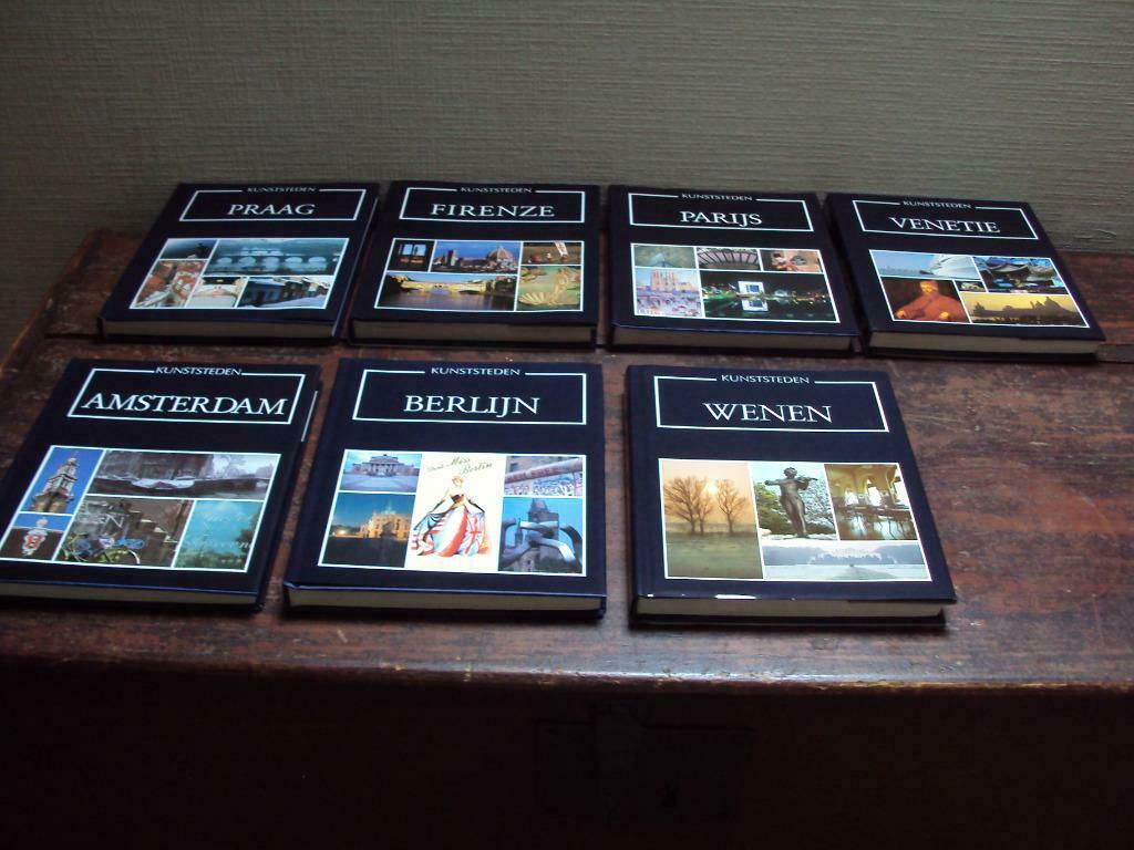 7 Artisboeken. Reeks : Kunststeden, Ophalen of Verzenden
