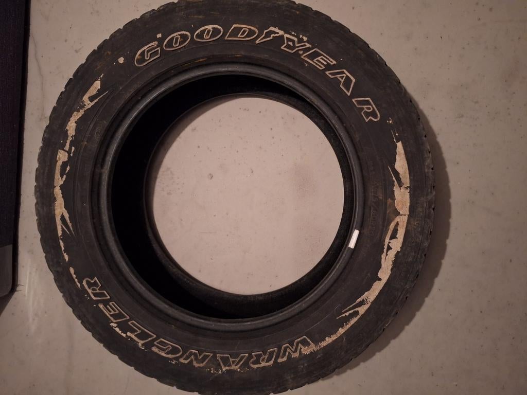Goodyear Wrangler 2 banden Dodge Ram, Auto-onderdelen, Ophalen, Gebruikt, Dodge