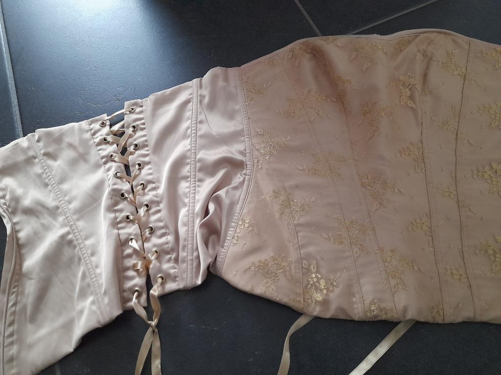 gouden corset, Ophalen