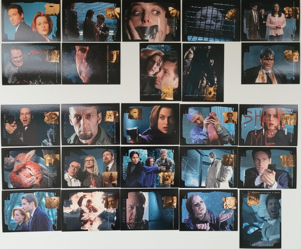 Reeks van 51 verzamelkaarten The X-Files (Topps 2001), Verzamelen, Ophalen of Verzenden, Zo goed als nieuw, Tv, Foto of Kaart