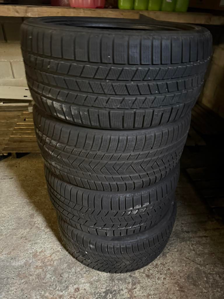 295/35R21 goede winter banden, Ophalen, Zo goed als nieuw