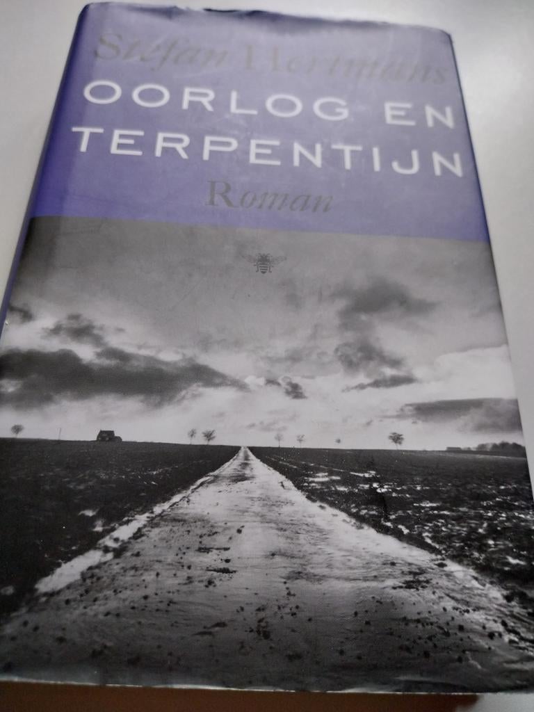 OORLOG EN TERPENTIJN roman van Stefan Hartmans als nieuw, Ophalen of Verzenden, Zo goed als nieuw