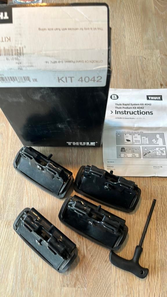 Thule Rapid system kit 4042, Ophalen of Verzenden, Gebruikt