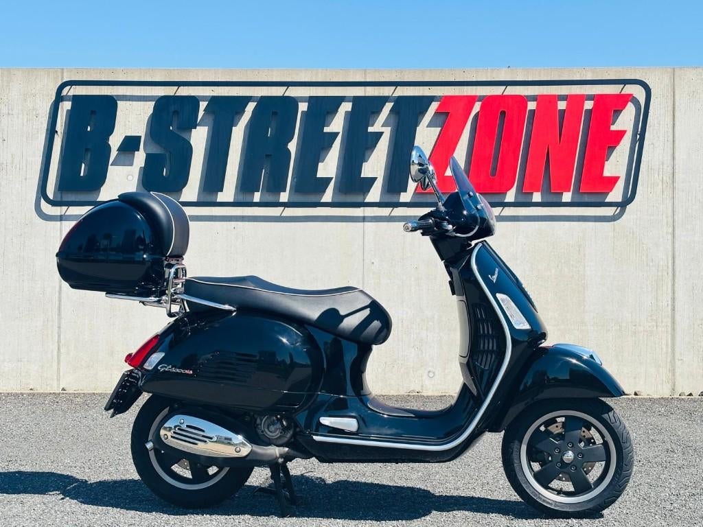 TOP-OCCASIE! Vespa GTS Super 300 Zwart, 300 cm³, Scooter, Entreprise, Permis Moto A2 minimum