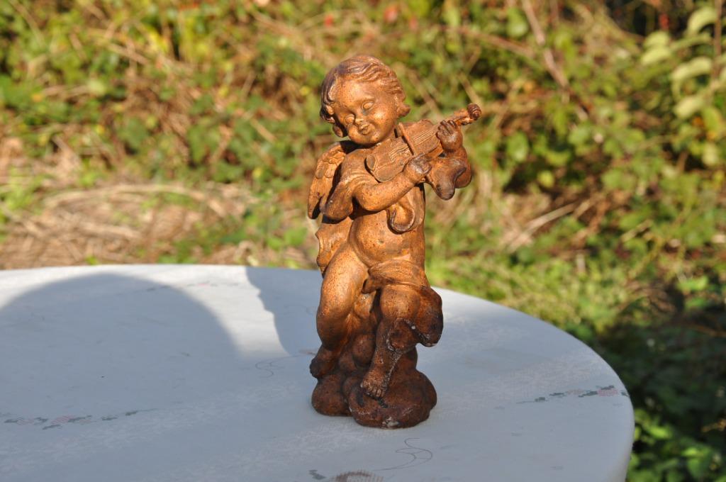 ange violoniste en resine, Collections, Statues & Figurines, Enlèvement ou Envoi, Utilisé, Autres types