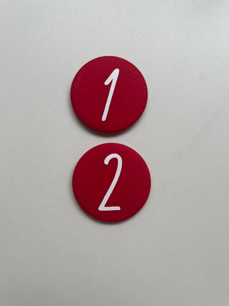 Liezelijn cijferbuttons - 2 buttons voor op een kroon, Ophalen of Verzenden, Zo goed als nieuw, Overige onderwerpen, Button