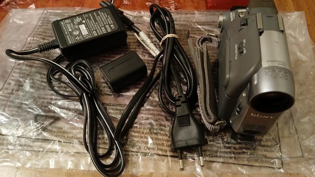 Sony cameralader + batterij, Audio, Tv en Foto, Ophalen of Verzenden, Niet werkend