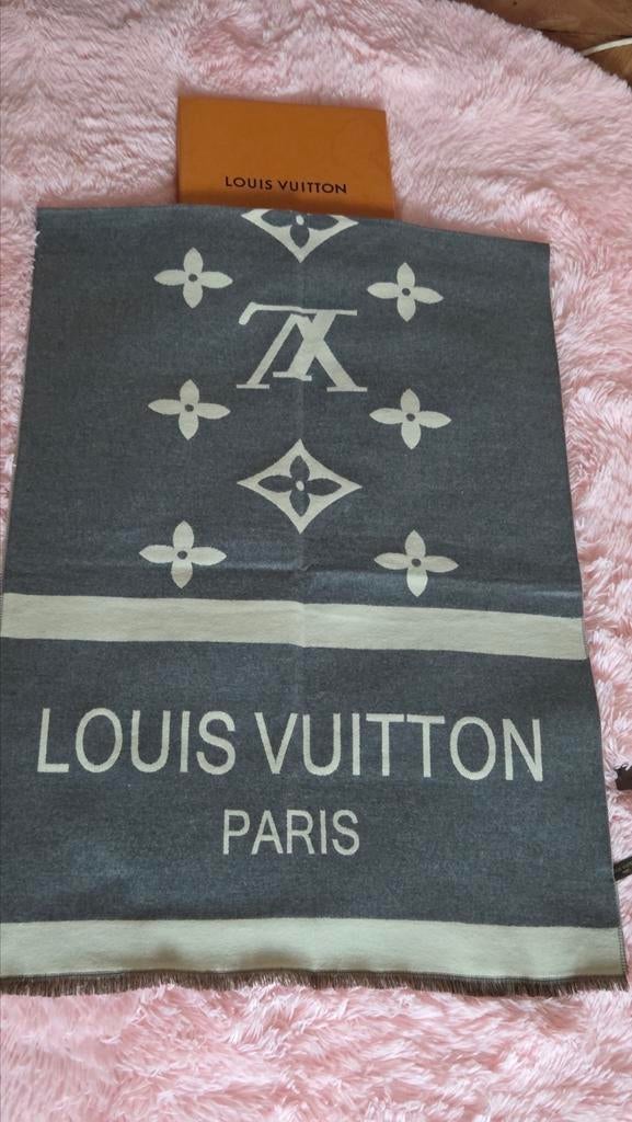 Sjaal louis Vuitton, Ophalen of Verzenden, Zo goed als nieuw, Sjaal