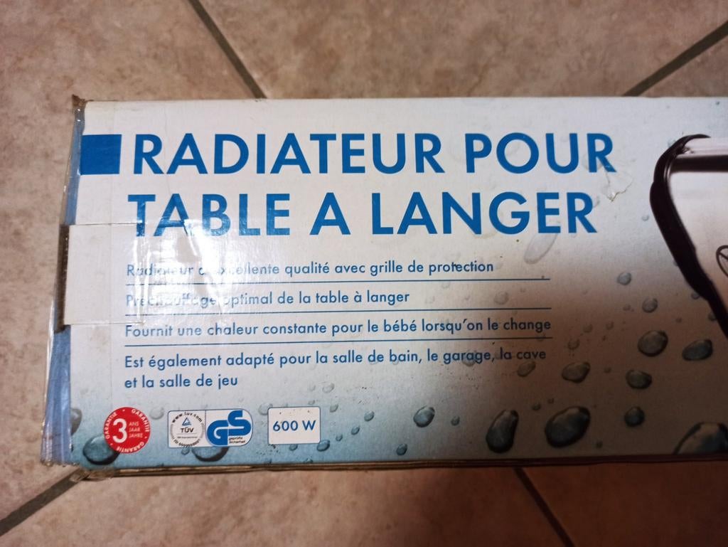 Radiateur table à langer ou salle de bain, Bricolage & Construction, Chauffage & Radiateurs, Enlèvement ou Envoi, Radiateur