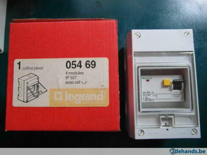 1 legrand wandkast met  differentieelschakelaar, Doe-het-zelf en Bouw, Ophalen of Verzenden, Nieuw, Overige typen