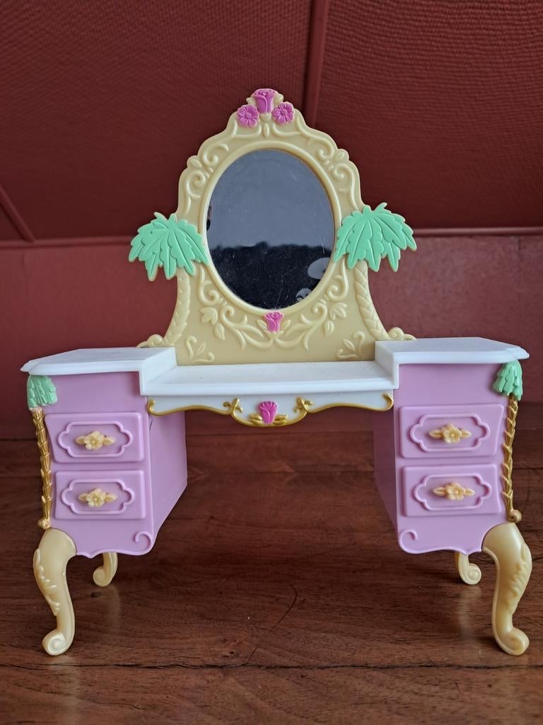 Coiffeuse Barbie princesse de l'île mysterieuse, Enfants & Bébés, Jouets | Poupées, Enlèvement ou Envoi, Comme neuf, Barbie