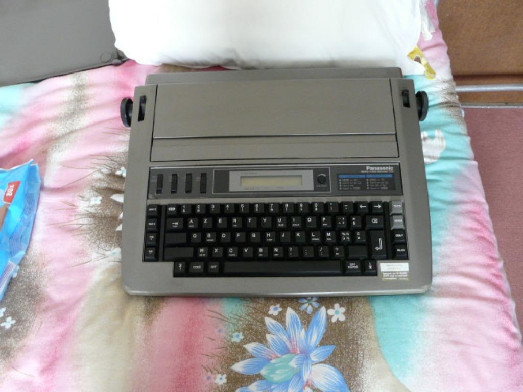 Machine à écrire, Divers, Machines à écrire, Enlèvement, Utilisé