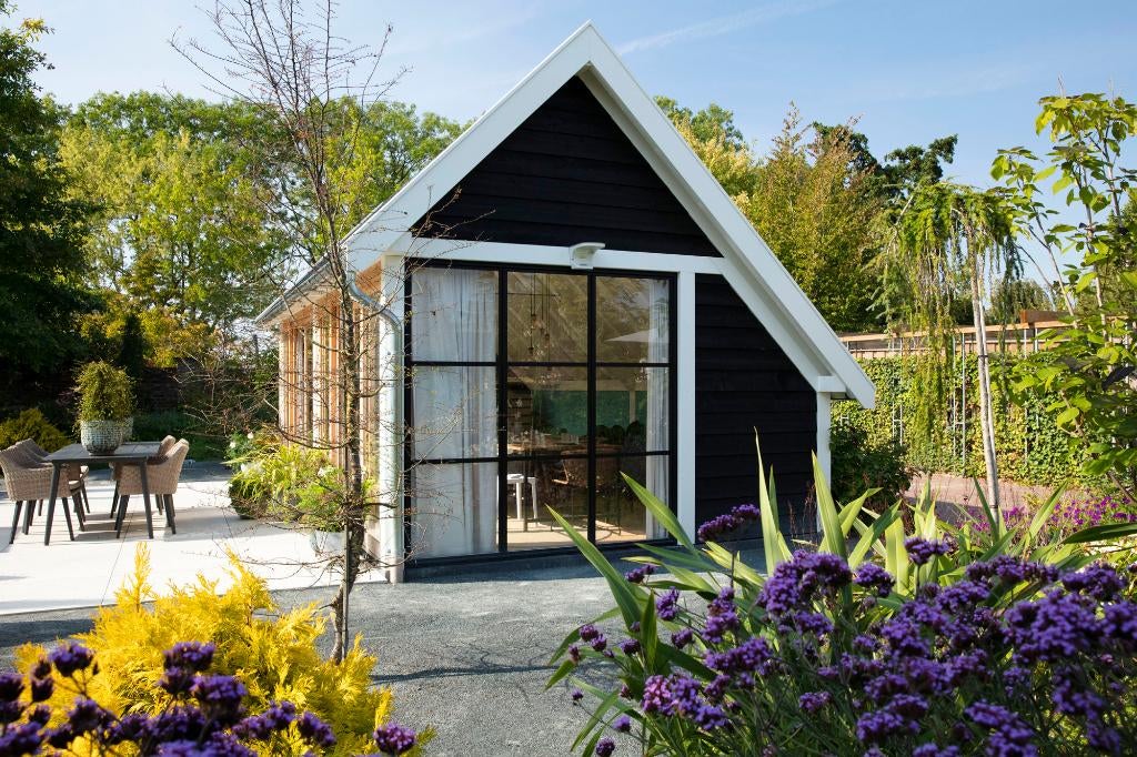 ŒUVRE SUR MESURE : Cabanon en bois Douglas, Envoi, Neuf