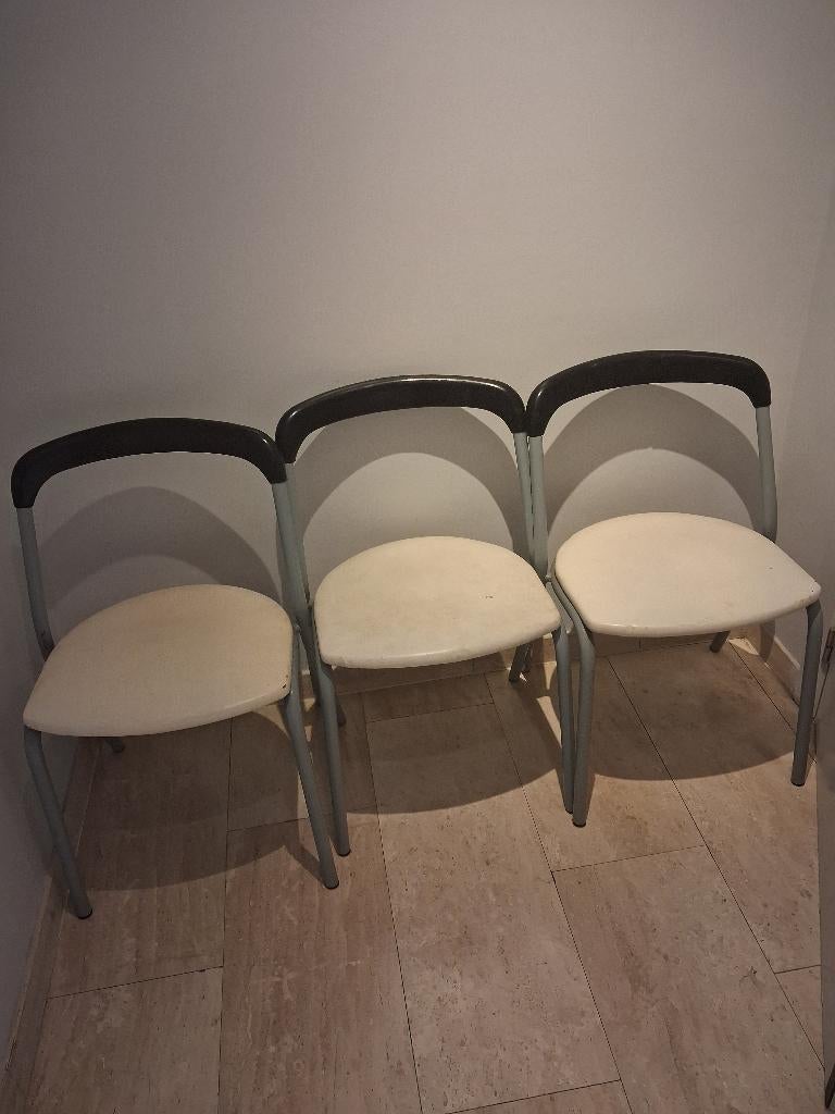 a vendre 3 chaises de cuisine, Maison & Meubles, Gris, Enlèvement, Utilisé, Métal