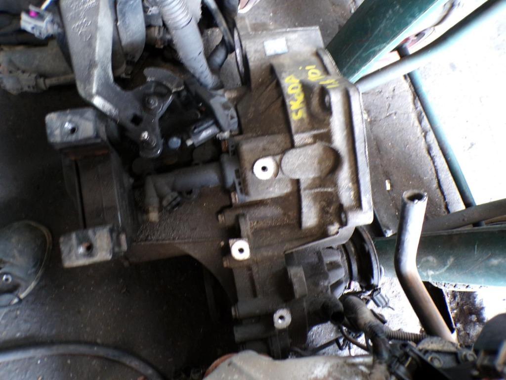 Boite de vitesses Skoda Roomster 1.6TDi 66kw CAYB 2010-2014, Autos : Pièces & Accessoires, Transmission & Accessoires, Skoda, Utilisé