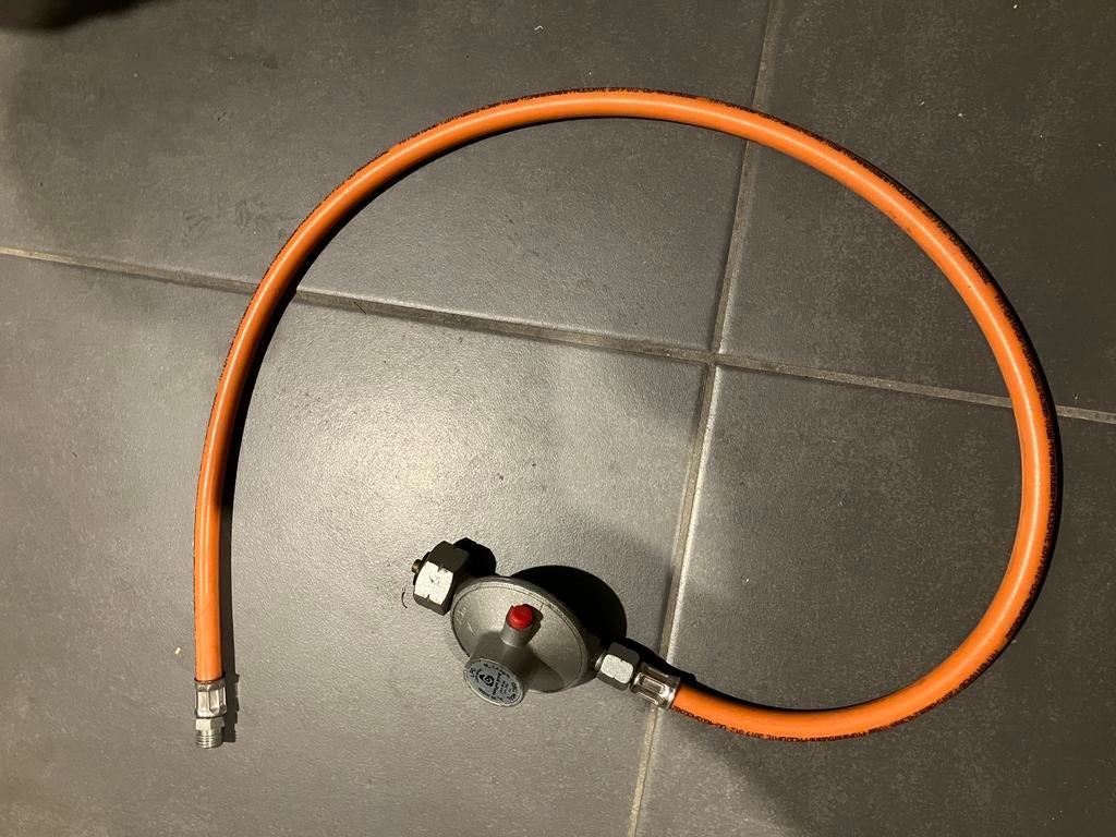 Gasdrukregelaar gasfles caravan 30 mbar 756D, Ophalen of Verzenden, Zo goed als nieuw