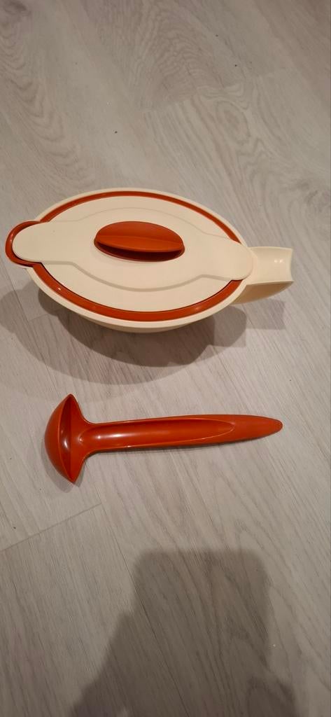 Tupperware sauskommetje met lepel, Huis en Inrichting, Keuken | Tupperware, Ophalen of Verzenden