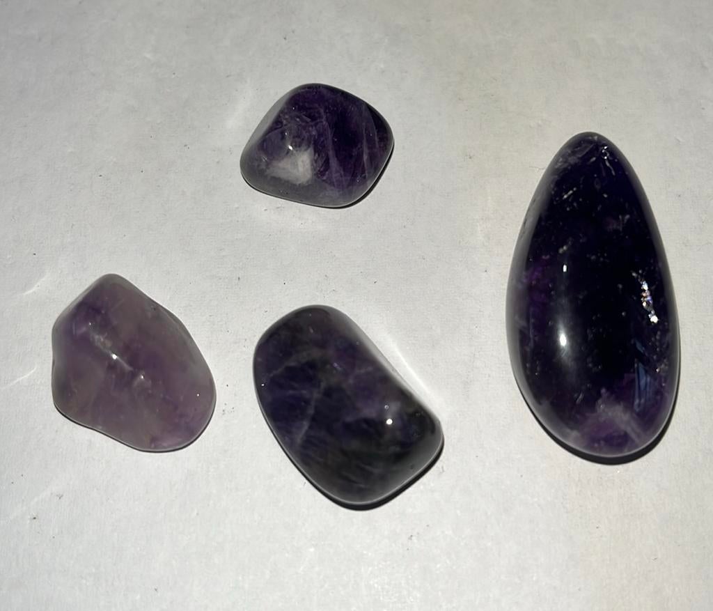 4 x gepolijst amethist - 28gram totaal - 38/23/20/18mm, Enlèvement ou Envoi, Neuf