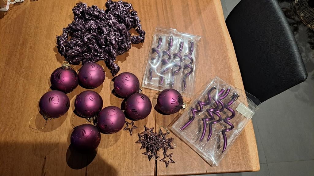 Déco de sapin couleur prune., Divers, Enlèvement ou Envoi, Utilisé