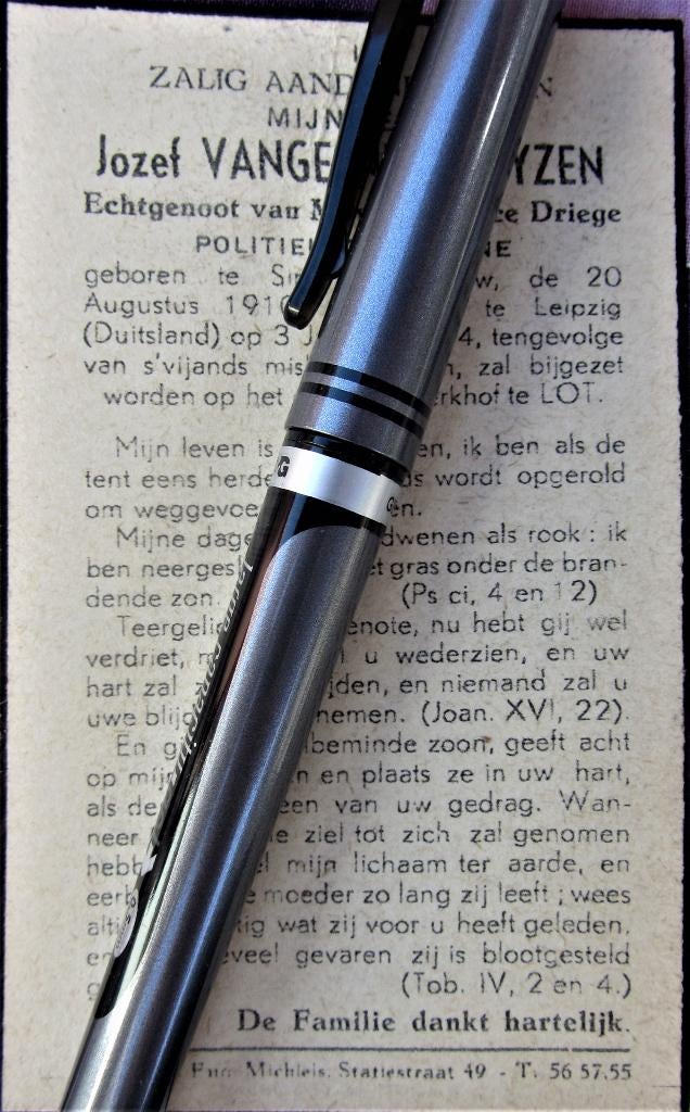 DOODSPRENTJE OORLOG-JOZEF VANGEENDERHUYZEN -ST-PIETERS-LEEUW, Verzamelen, Bidprentjes en Rouwkaarten, Ophalen of Verzenden, Bidprentje