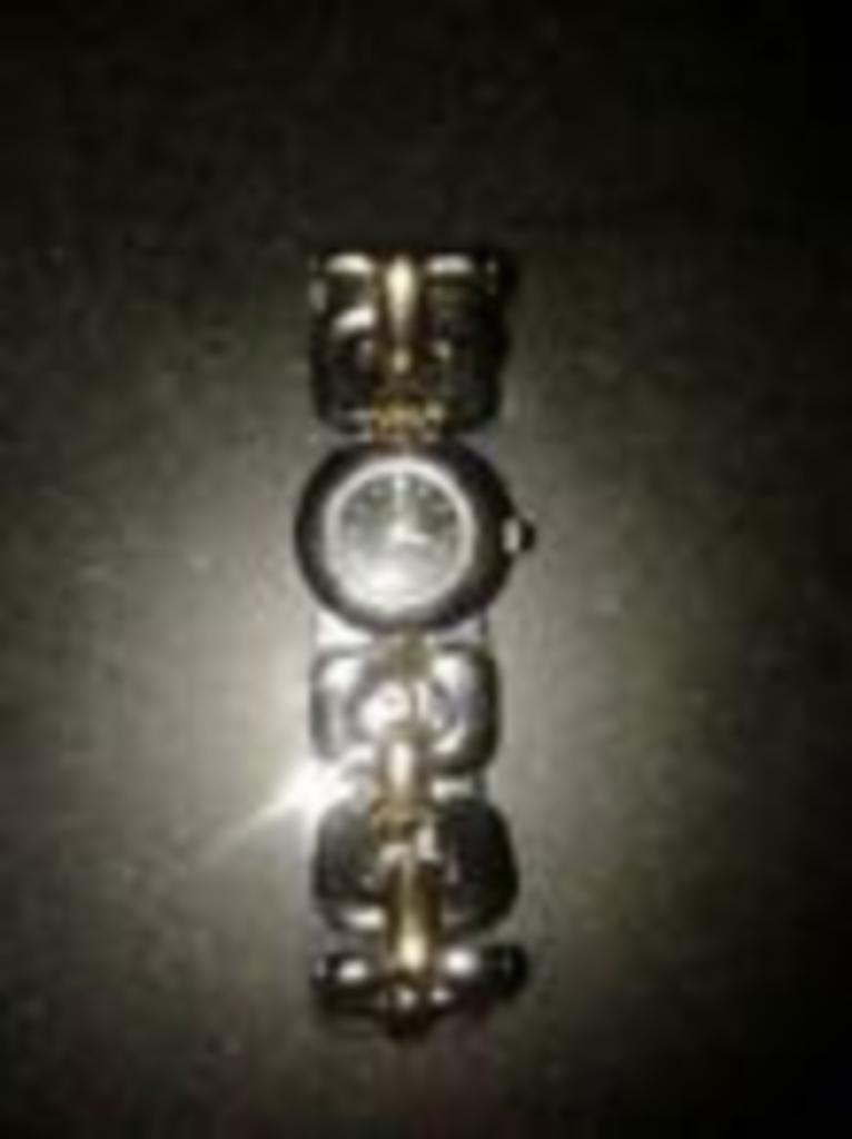 Montre femme jpc bracelet metallique petite pierre, Enlèvement ou Envoi, Utilisé