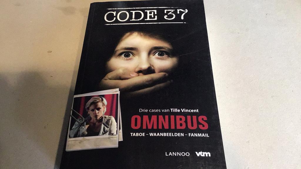 Tille Vincent - Code 37 - Omnibus(d1), Tille Vincent, Ophalen of Verzenden, Zo goed als nieuw