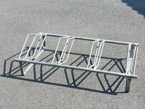 Fietsenrek gegalvaniseerd 4 fietsen.  Sterk en zwaar., Enlèvement