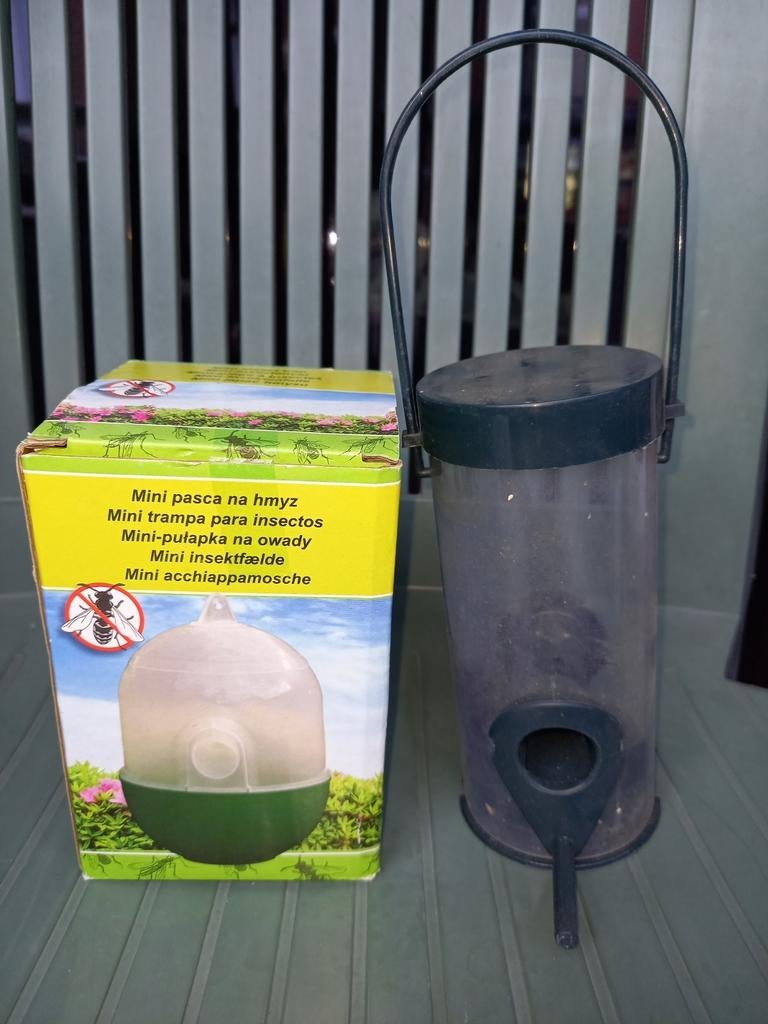 Distributeur nourriture oiseaux et piège à insectes, Enlèvement, Neuf
