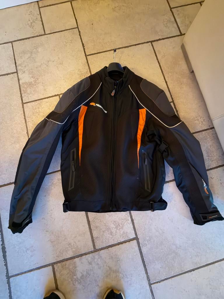 Veste moto KTM, Enlèvement