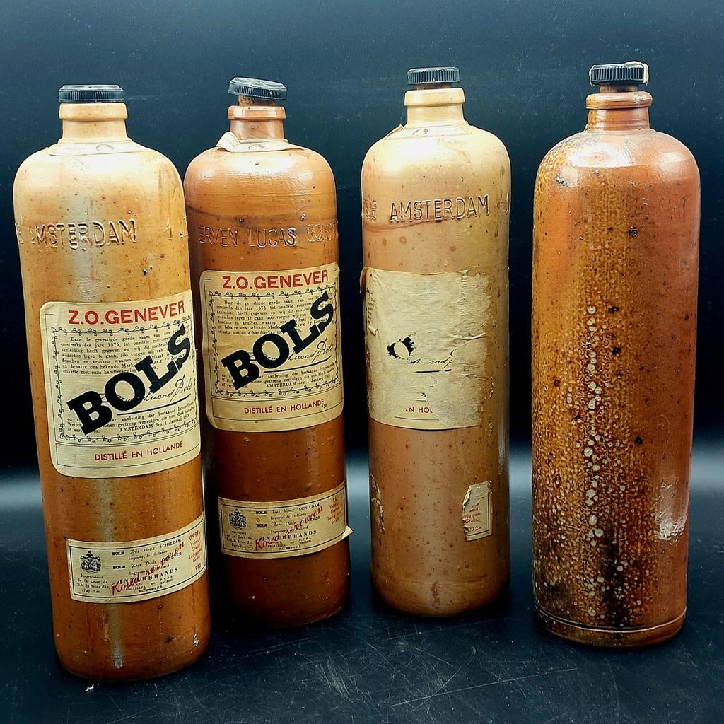 4 vieux pots à gin, Enlèvement