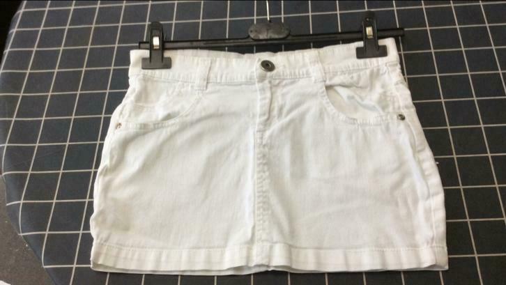 Kort, wit, stretch jeansrokje. Maat 146/152., Kinderen en Baby's, Kinderkleding | Maat 146, Gebruikt, Meisje, Ophalen of Verzenden