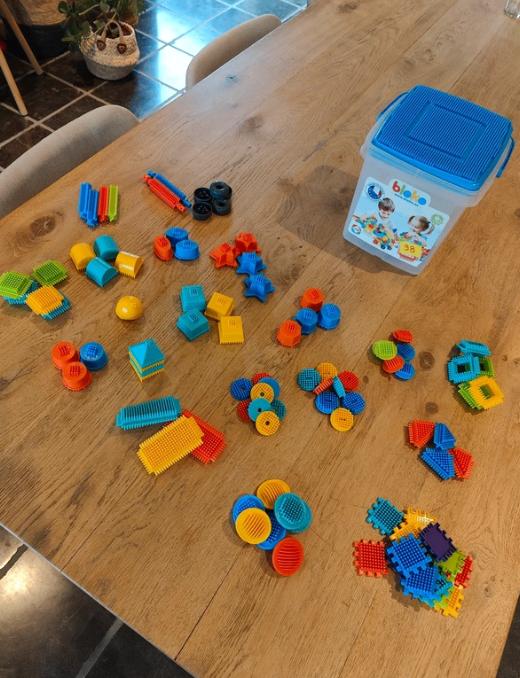 Bloko in opbergdoos met bouwplaat, Kinderen en Baby's, Speelgoed | Bouwstenen, Ophalen of Verzenden, Gebruikt, Overige merken