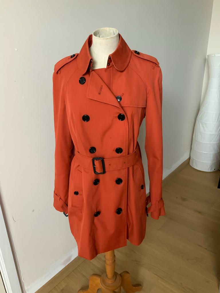 Trench-coat Burberry orange Taille L/40/12, Kleding | Dames, Ophalen of Verzenden, Gedragen, Oranje