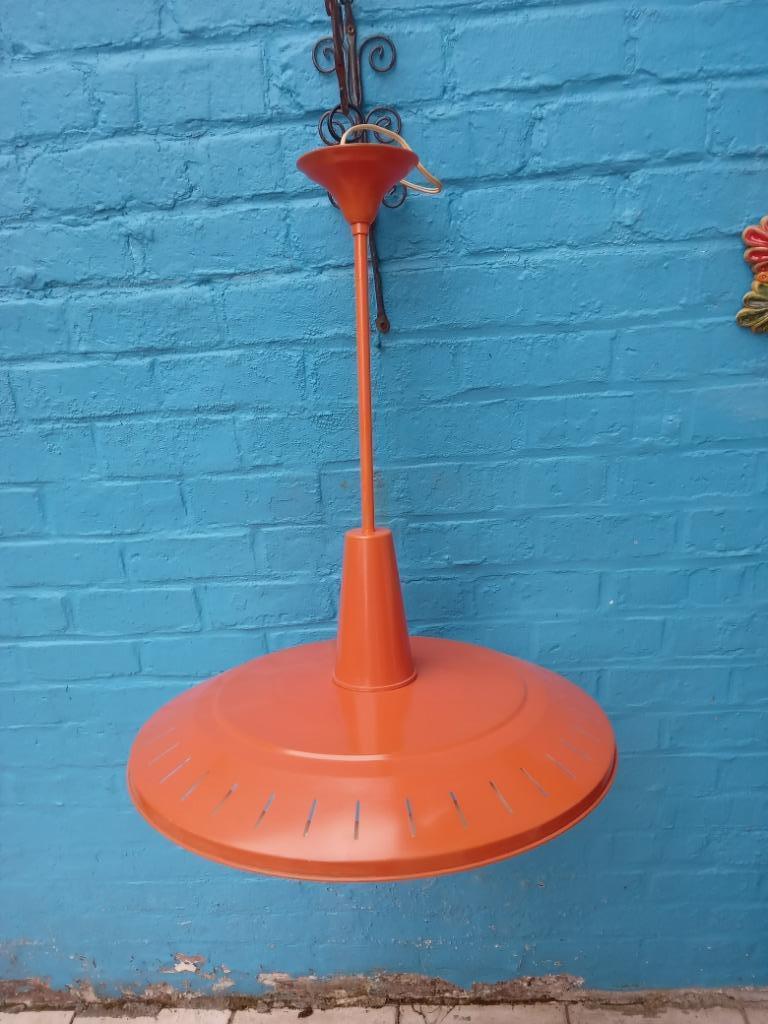 UFO-suspensie door Louis Kalff, Ophalen