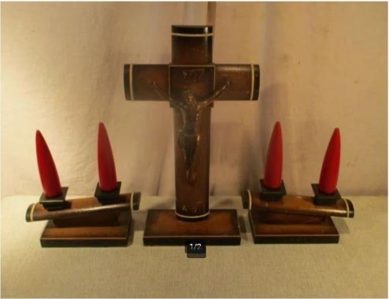 Belle croix ancienne en bois avec 2 bougeoirs assortis, Antiquités & Art, Enlèvement ou Envoi