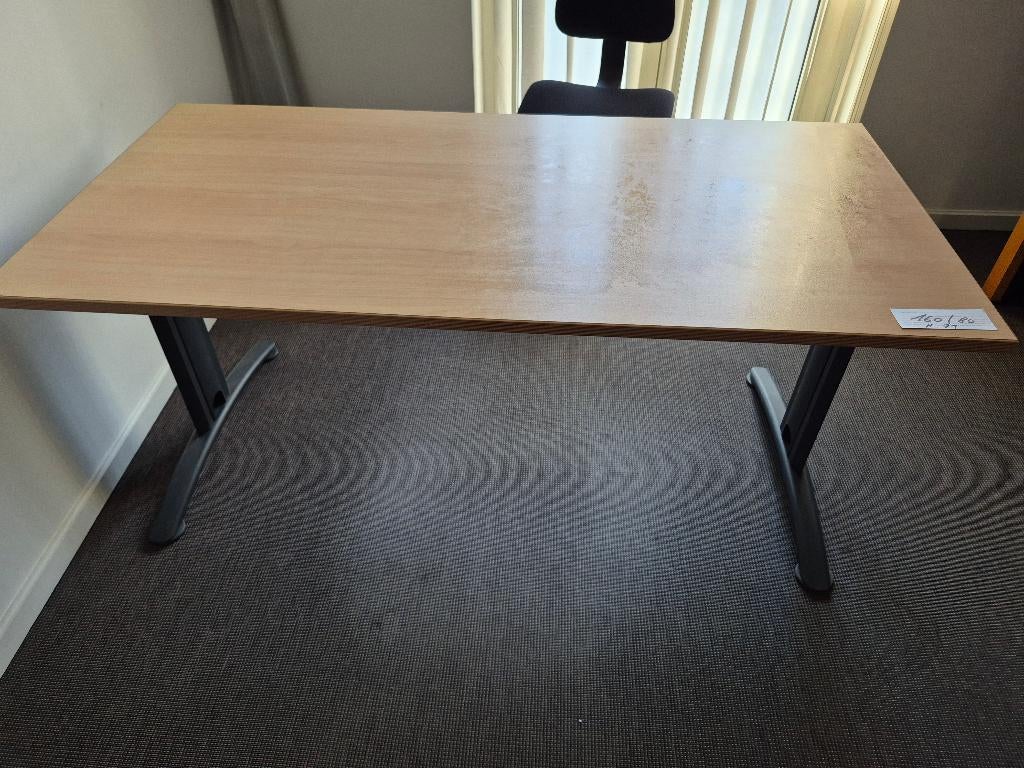 bureau en bois et métal, Autres lieux, Enlèvement, Utilisé, Bureau