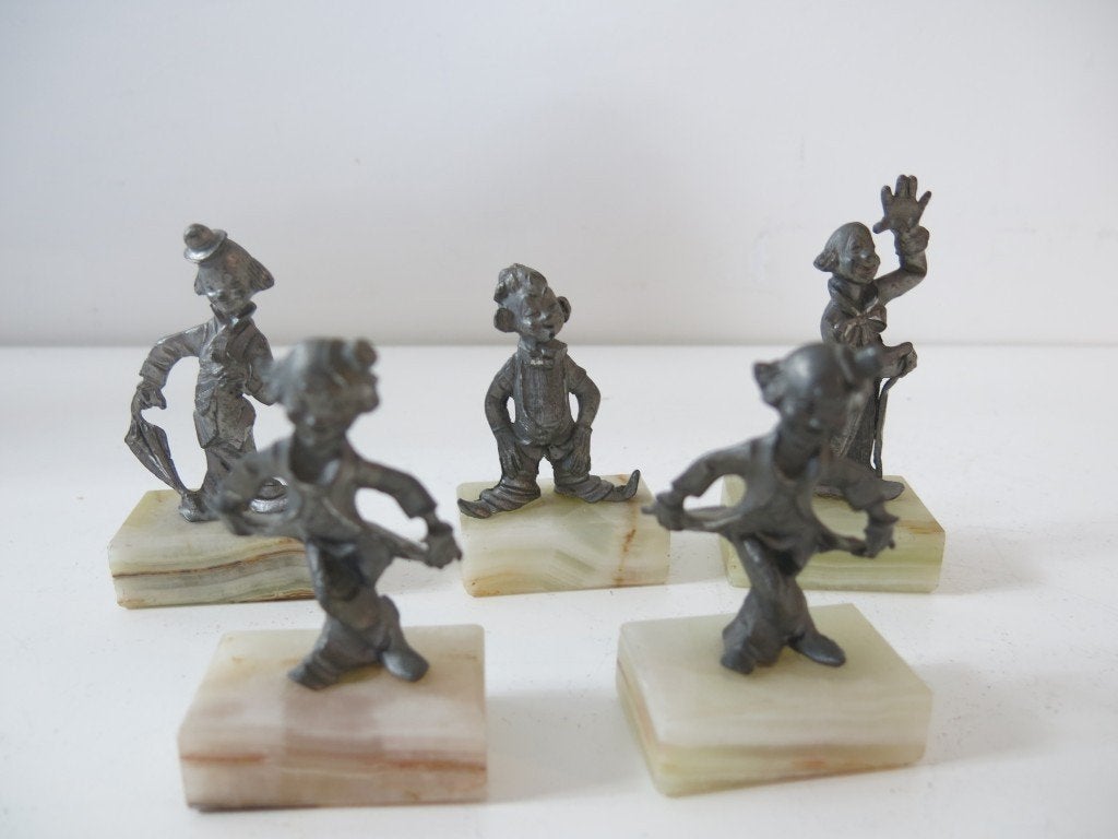 vintage de 5 clowns en étain sur socle en onyx/marbre, Enlèvement ou Envoi