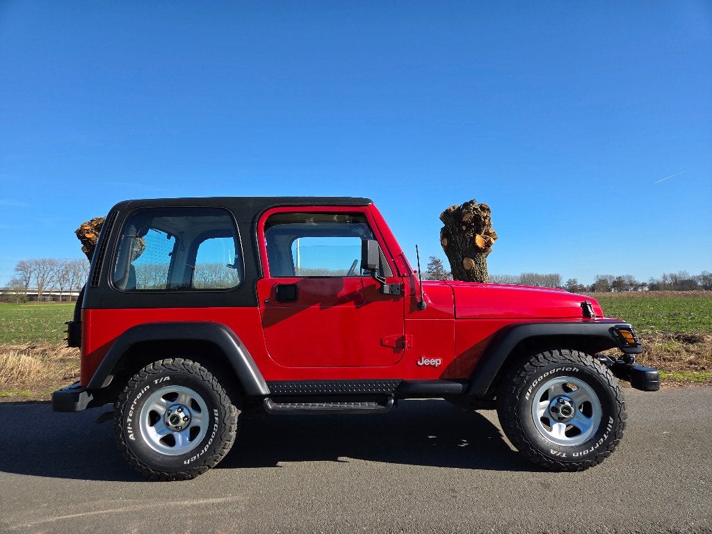 JEEP WRANGLER TJ 4.0HO - 2000 - MANUEEL - LICHTE VRACHT, Auto's, Euro 2, 4 zetels, Stof, 4000 cc