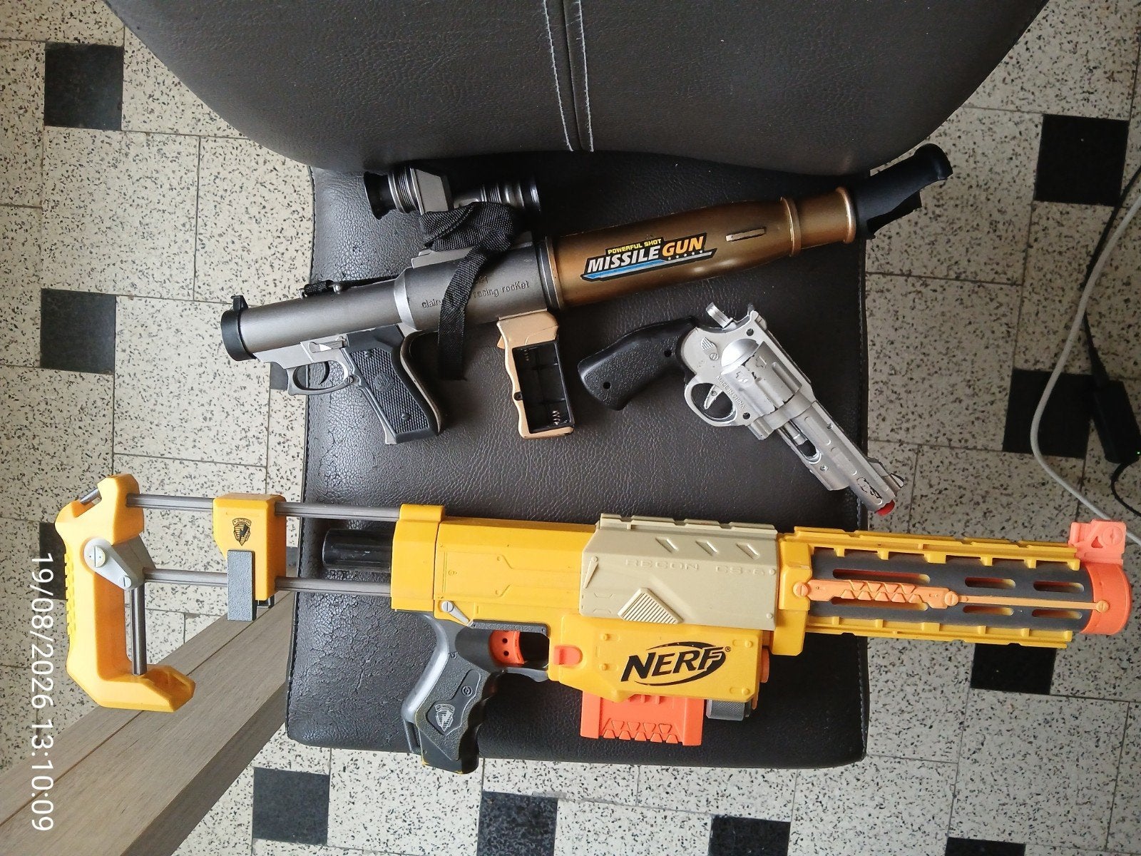 ensemble d'armes jouets, Antiquités & Art, Enlèvement ou Envoi